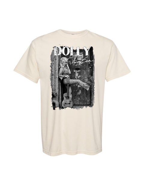 Dolly with Guitar